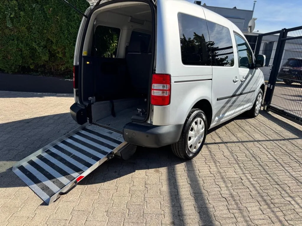 VW Caddy 1.6 TDI kerekesszékes rámpás