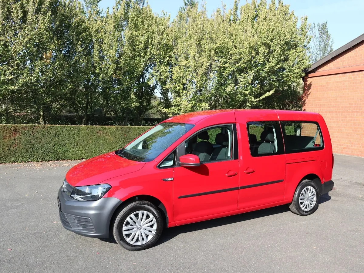 VW Caddy Maxi 2.0 TDI AMF-Bruns kerekesszékes autó
