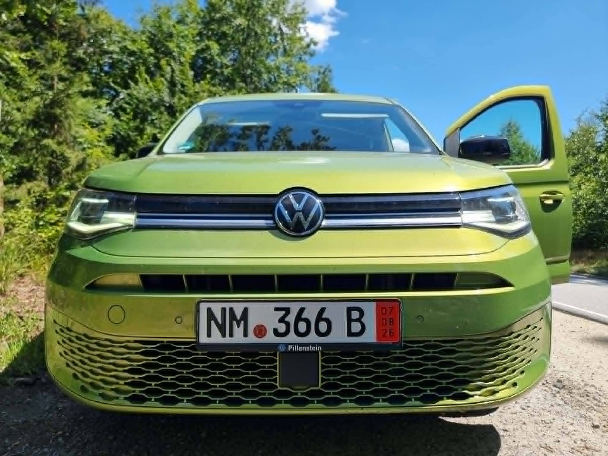 VW Caddy Maxi 2022 MobiTec süllyesztett padlós kerekesszék-szállító autó